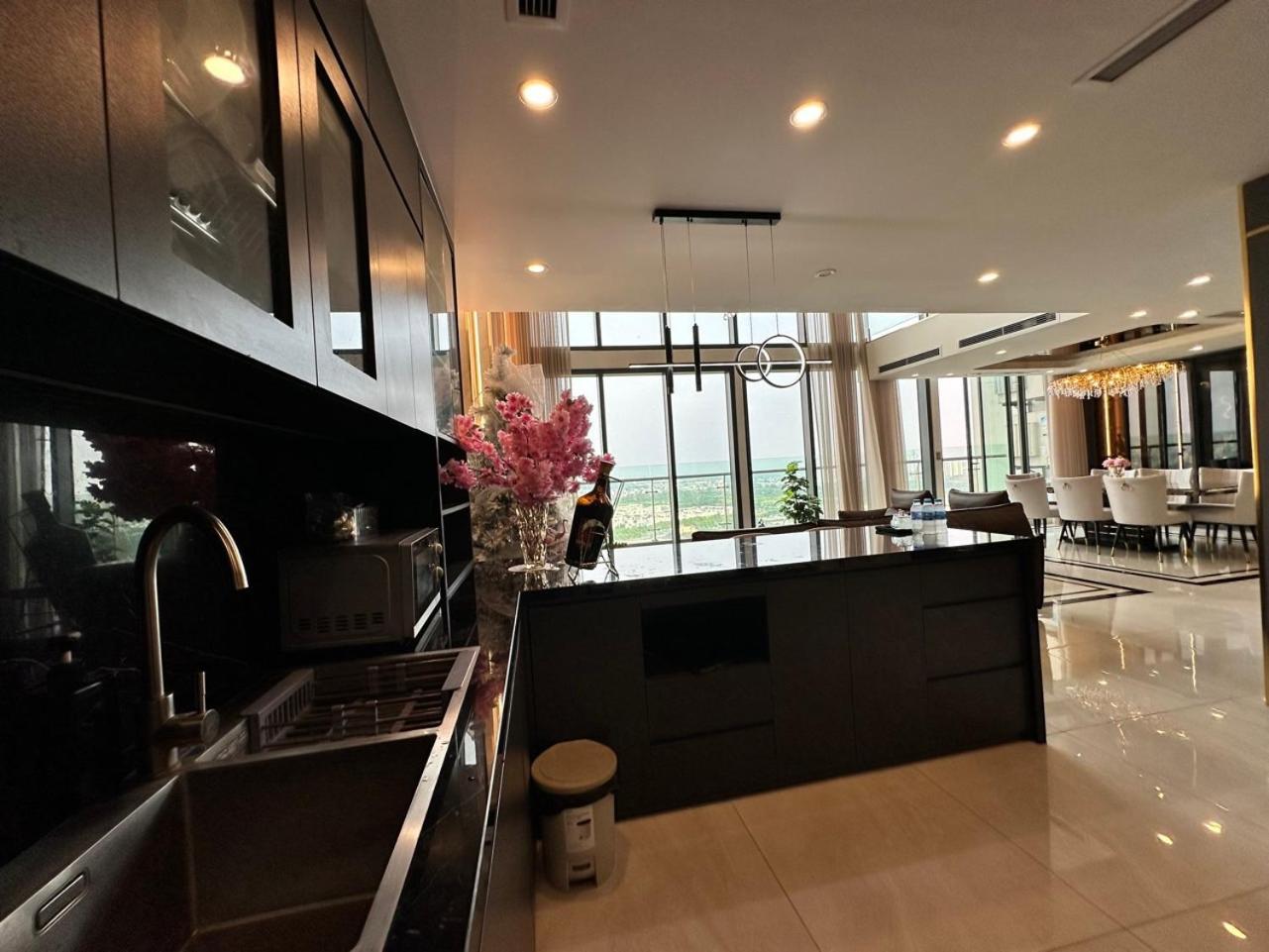 Queen Penhouse Duplex Hanoi Exterior foto